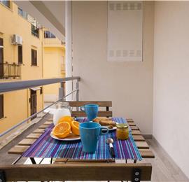 3 bedroom villa with jacuzzi, Castellammare del Golfo, sleeps 4-6